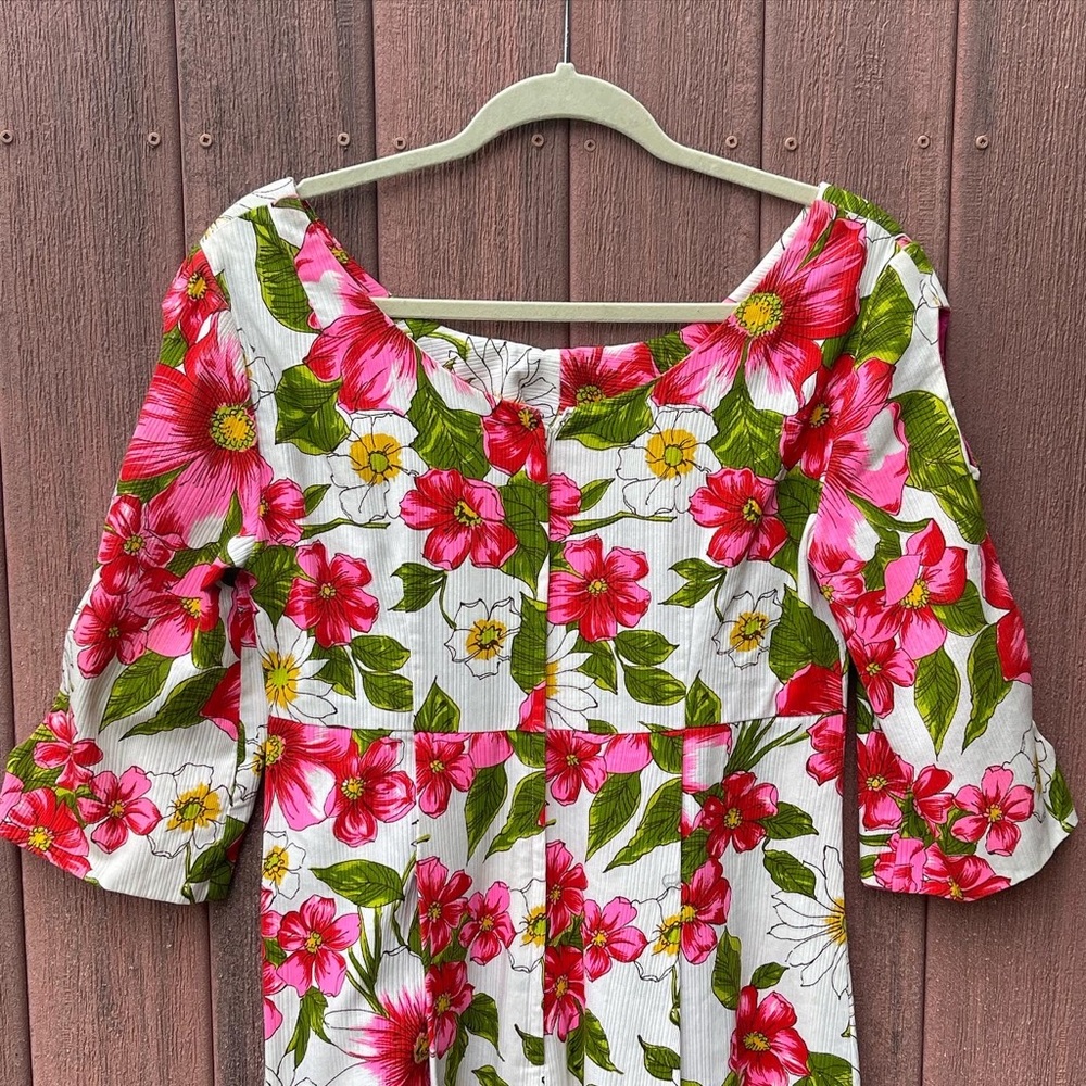 1960s Flower Power Floral Full Length Long Sleeved Pleated Gown 60s Vintage